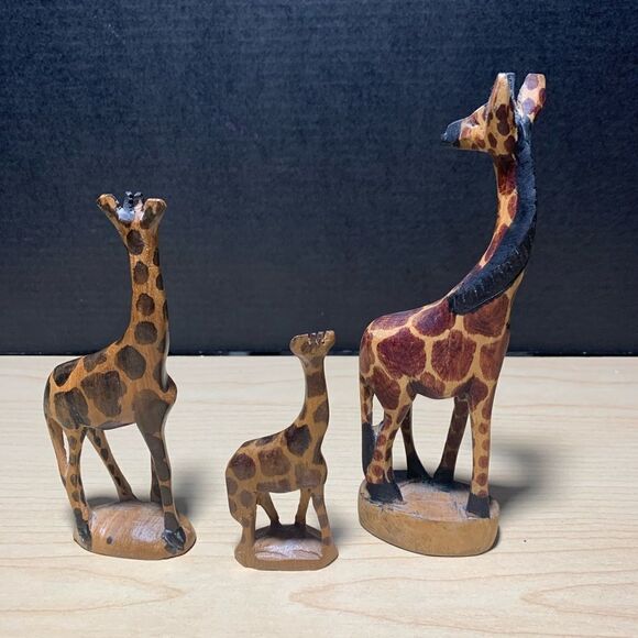 Hand Carved Giraffes Set of 3 - Picture 2 of 4